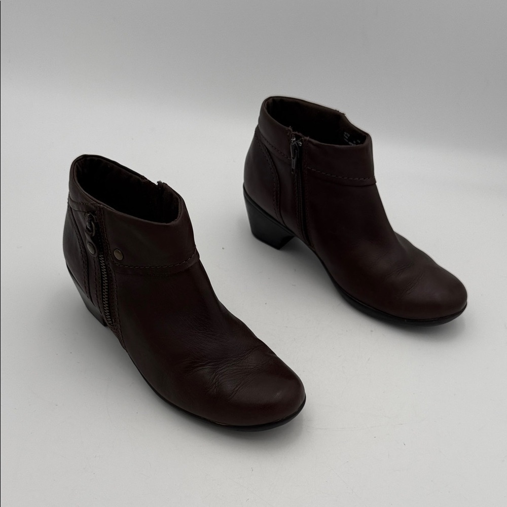 Clarks Elegant Brown Ankle Boots women 9M casual office retro comfort Y2K